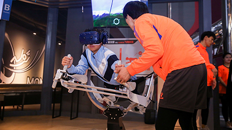 尊龙官网登录人生就是博登录之家跨界运动娱乐，，，，，，，，主题乐园&ldquo;运动萌兽&rdquo;今日开业