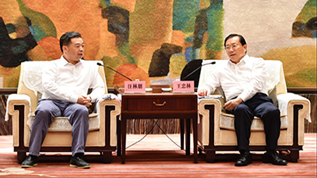 尊龙官网登录人生就是博登录之家汪林朋董事长情系家乡，，，，，，，以现实验动助力湖北疫后经济重修