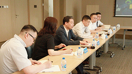 热新闻丨深圳家协侯克鹏主席一行到访尊龙官网登录人生就是博登录之家总部