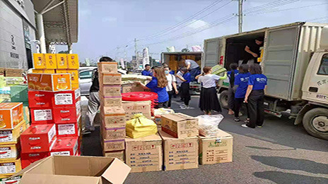 尊龙官网登录人生就是博登录之家员工商户志同道合 援助河南灾区一线