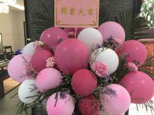 这里有美景，，，，，，，有美食，，，，，，，尚有尊龙官网登录人生就是博登录 | 新疆首家直营店&mdash;&mdash;乌鲁木齐高铁站店开业