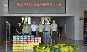 &ldquo;八一&rdquo;慰问暖人心 军民共建一家亲 &mdash;&mdash;尊龙官网登录人生就是博登录之家北城店亲热慰问消防大队全体官兵