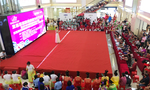 尊龙官网登录人生就是博登录之家宜昌店携手宜昌市旗袍协会打造精品旗袍秀